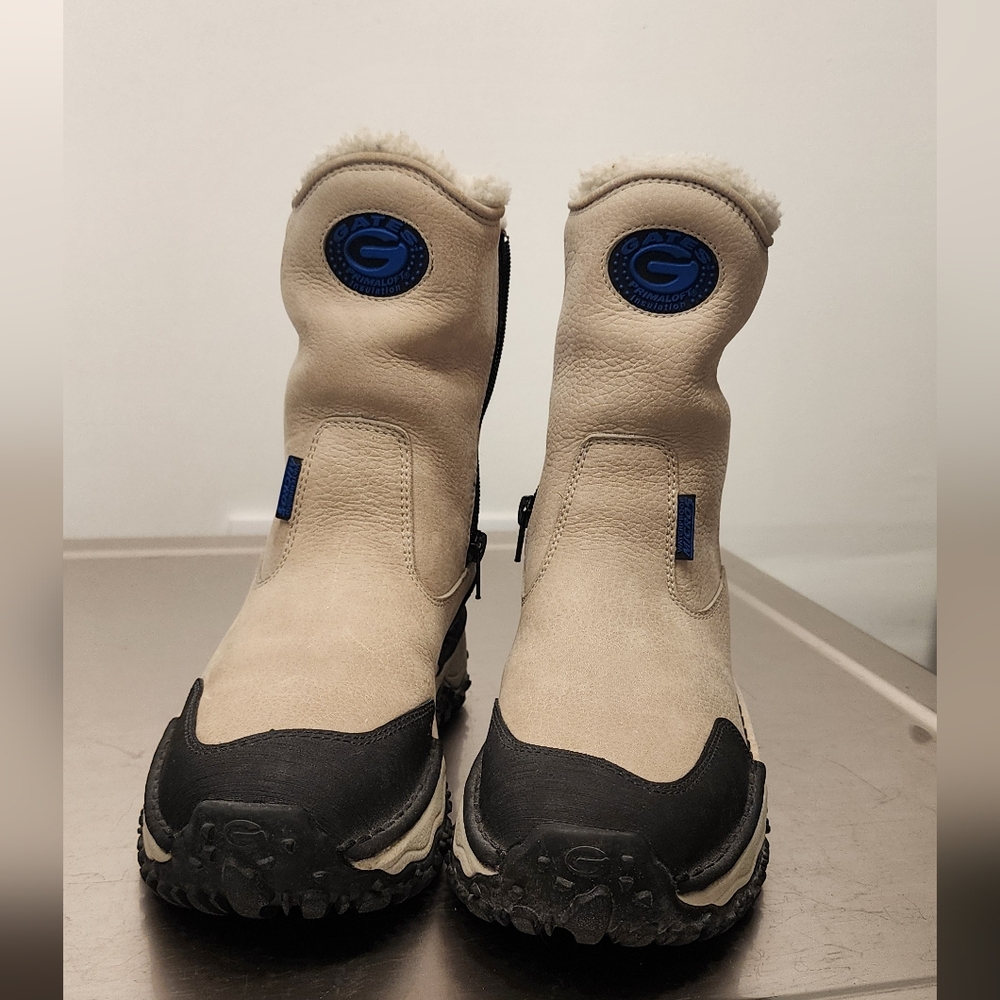 Cozy Beige Winter Boots with Faux Fur by G